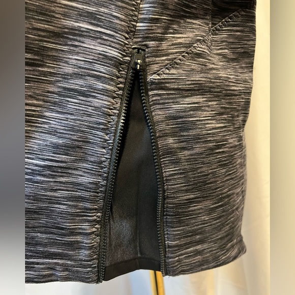 Athleta pullover in space gray  | XS - Picture 4 of 10